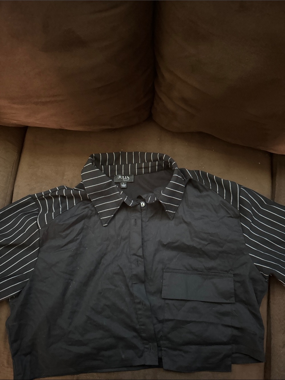 Black Short-Sleeve Button Shirt with Striped Collar